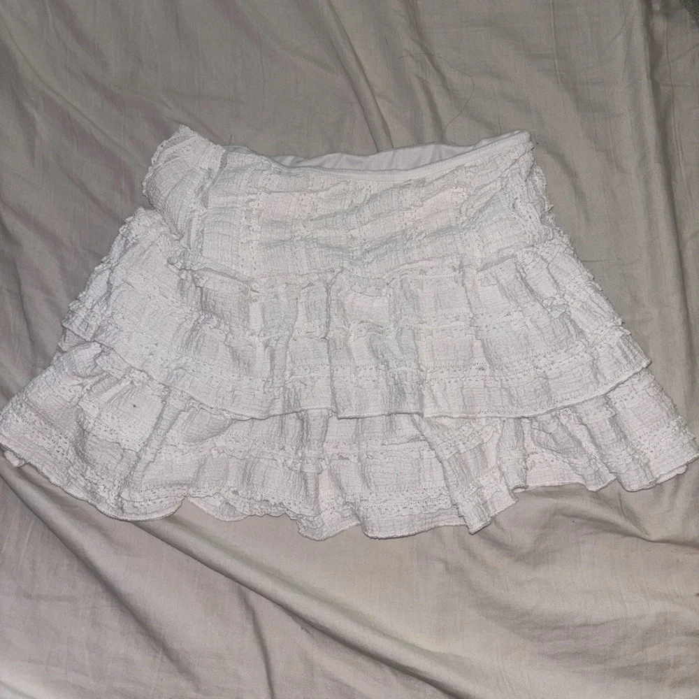 White Ruffled Mini Skirt - Picture 2 of 3